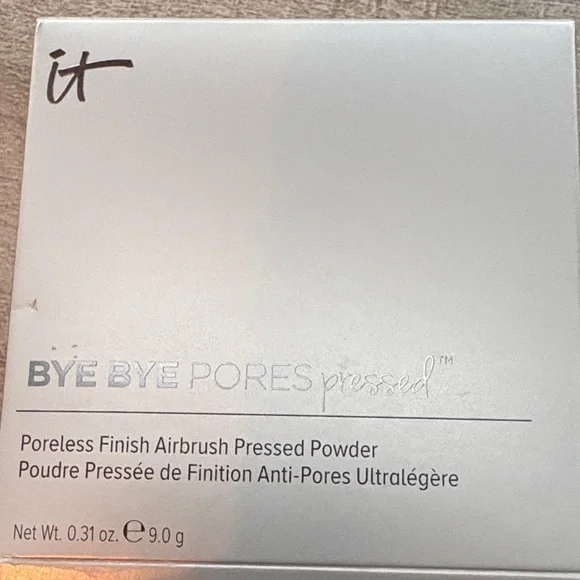 It Cosmetics Bye Bye Pores Anti-Aging Pressed Powder - Picture 3 of 4
